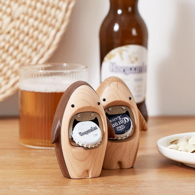 Kitchen Gadgets For Men - クリエイティブな木製サメ型栓抜き、かわいいビールキャップリムーバー、バーツール、キッチンガジェット、家の装飾、男性へのギフト
