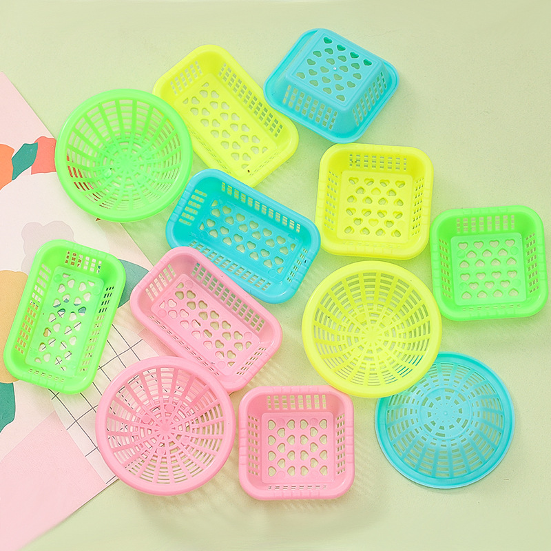 Kitchen Gadgets For Kids - 15個のミニチュアボックストレイ、ドールハウスミニバスケット、キッチン用品、子供向けごっこ遊びおもちゃ