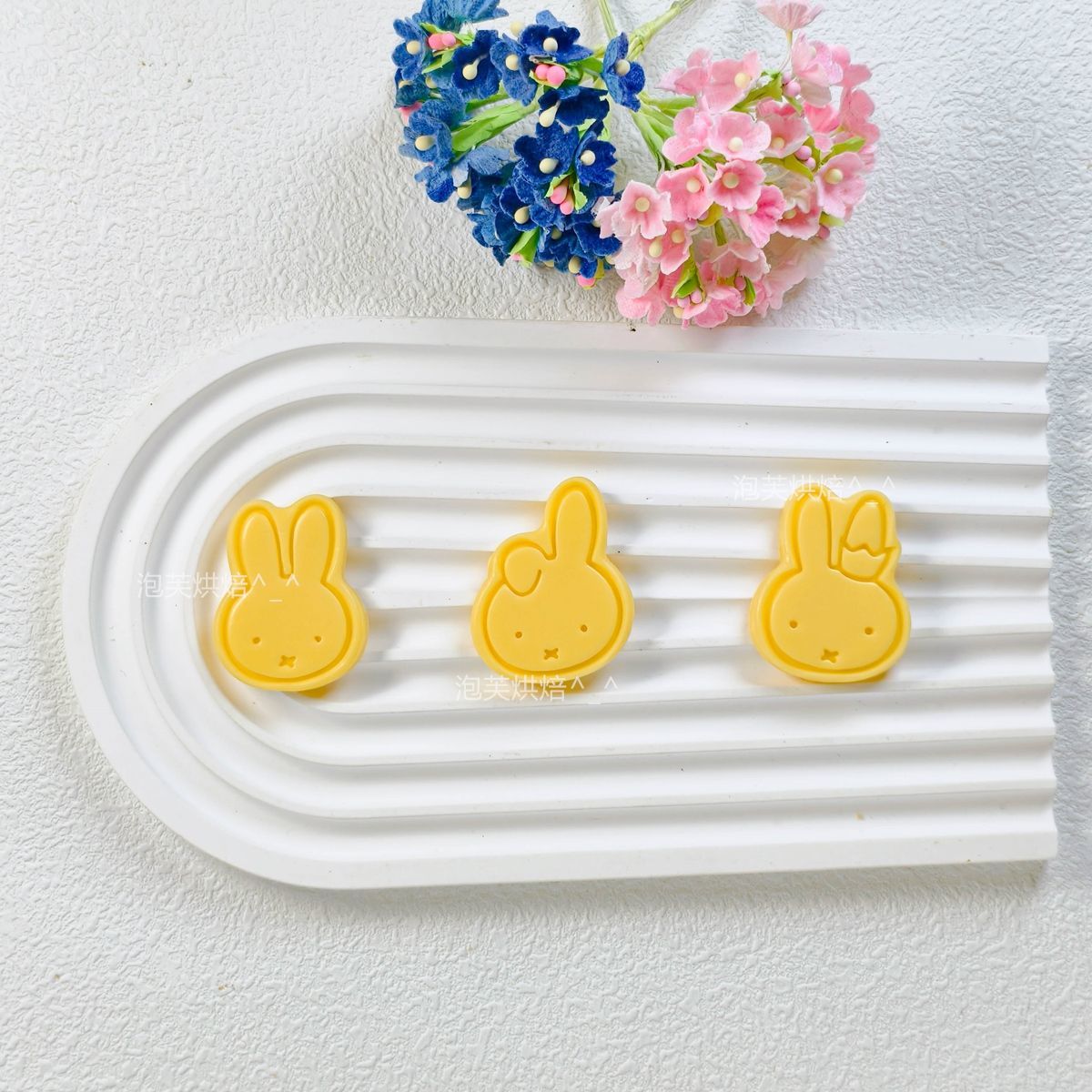 かわいい 3D プレスクッキー型 ミッフィー柄付き 再利用可 - Kitchen Gadgets Oxo のレビューと価格