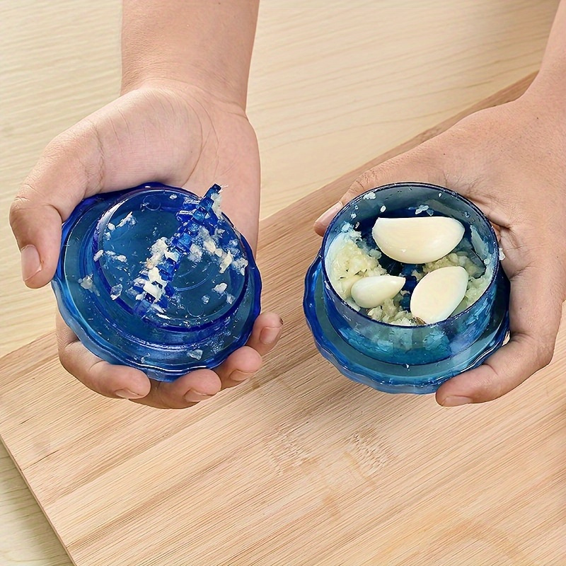 新しいキッチン多機能ガーリッククラッシャー手動ガーリックプレ - Kitchen Gadgets Everyone Needs のレビューと価格